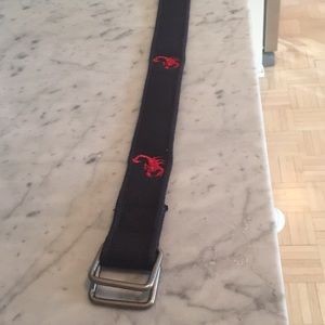 Gap boys navy+red belt-adorable!! 呂呂